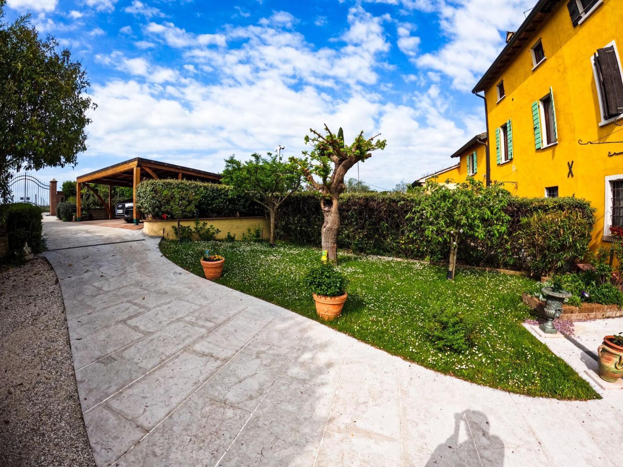 مونزامبانو B&B Casacasina المظهر الخارجي الصورة
