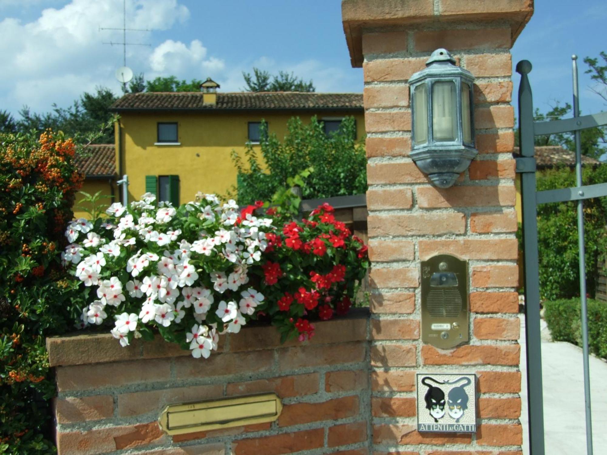مونزامبانو B&B Casacasina المظهر الخارجي الصورة
