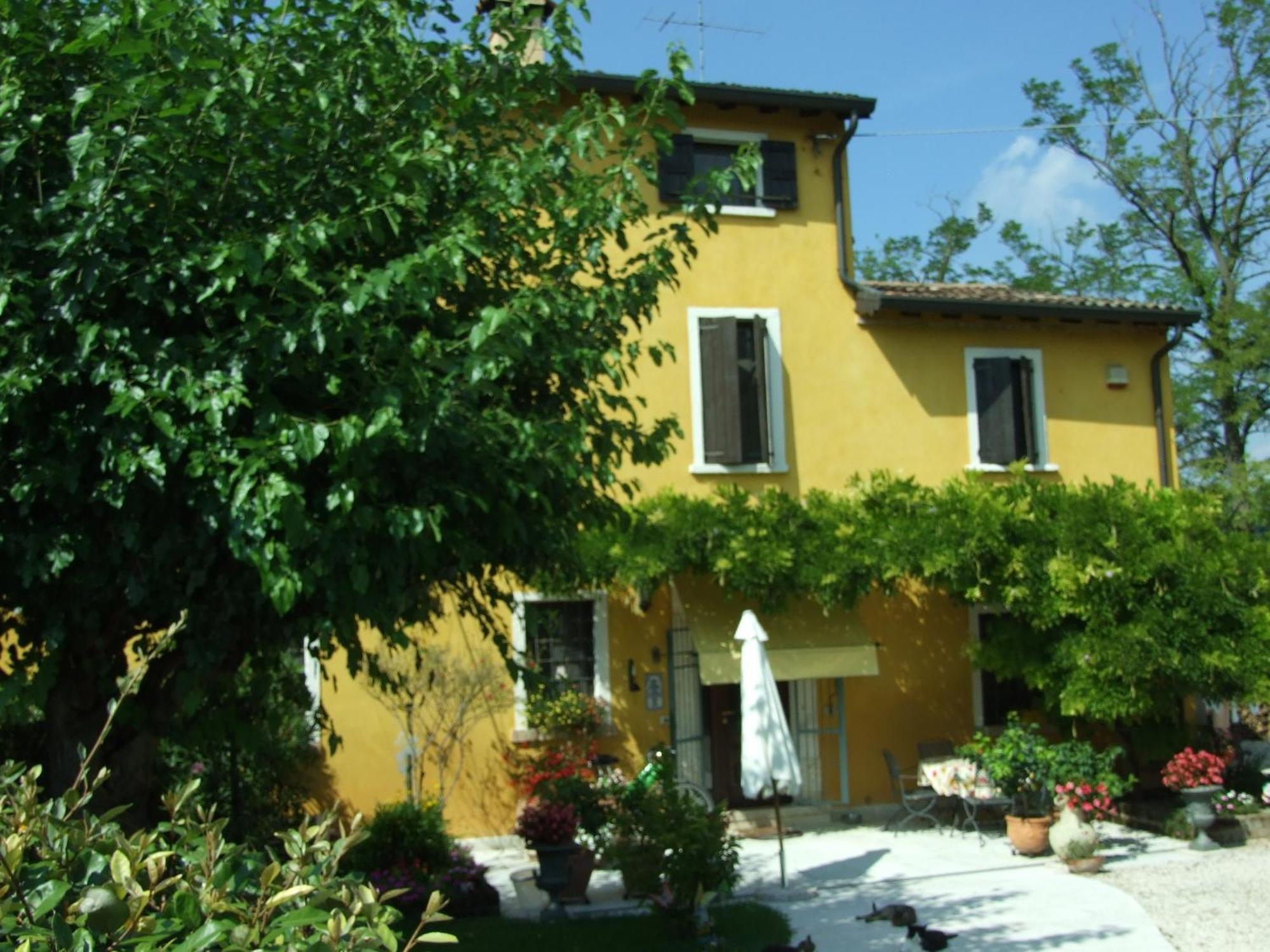 مونزامبانو B&B Casacasina المظهر الخارجي الصورة