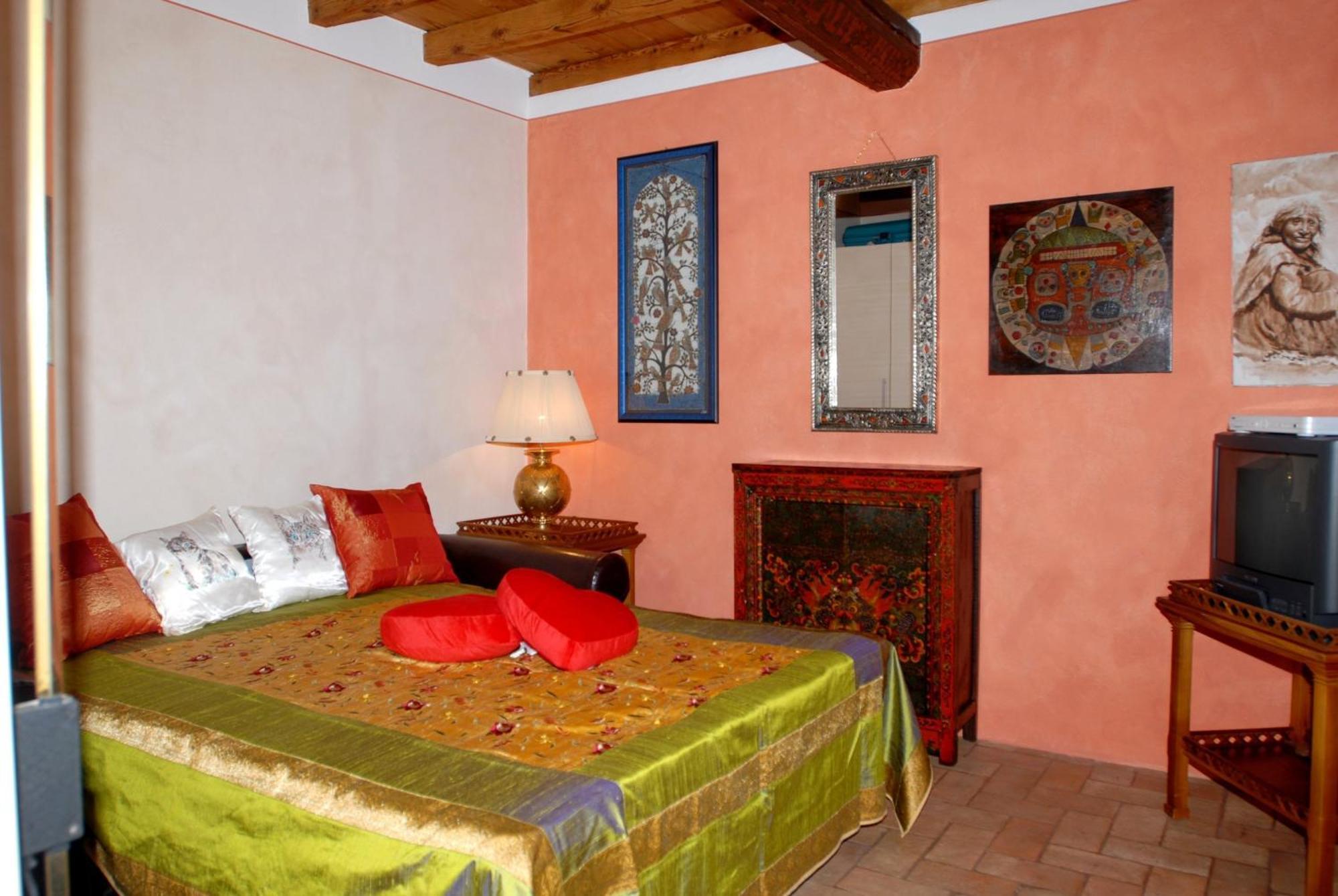 مونزامبانو B&B Casacasina الغرفة الصورة